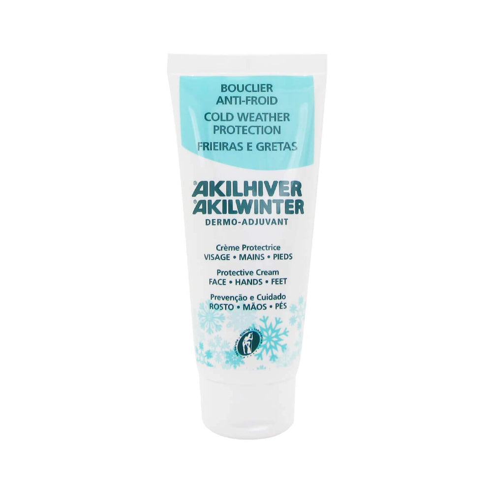 Akilwinter protective cream applied to the face for dry winter skin relief