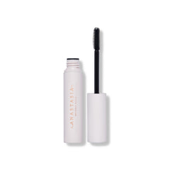 An Anastasia Beverly Hills Brow Freeze Gel applicator brush in action