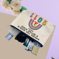 ancpeany teen makeup bag zipper close-up shows secure anti-slip closure.