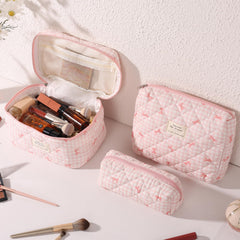 Anfly makeup bag zipper detail — secure daily use and easy access
