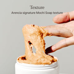 Arencia Calendula Rice Mochi Cleanser foam close-up shows creamy lather.