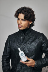 Avenue Man Sea Salt Spray texture beach hair reveals natural volume and lift.