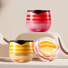 Axnzp Honey Pot lip balm texture close-up shows smooth, creamy hydration.