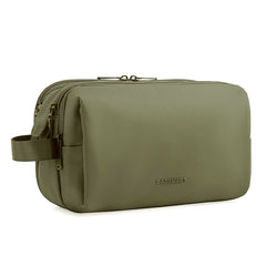 BAGSMART toiletry bag with water-resistant material keeps items dry during travel