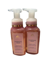 Bath and Body Works Gentle Foaming Hand Soap Champagne Toast bottle pour demonstrates rich lather