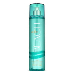 Bath & Body Works The Beach mist in action for a quick pick-me-up spritz.