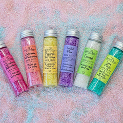 Bella & Bear Paradise Fruits label highlights the fruity scent for a mood-friendly bath.
