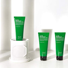 BENTON Aloe Propolis Soothing Gel applied after sun exposure provides calming relief.