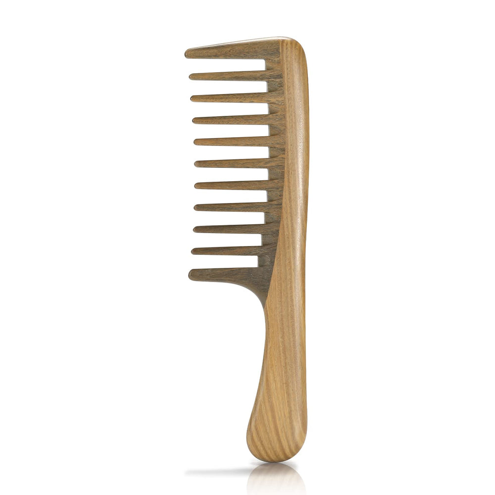 BESTOOL wide-tooth comb sandalwood closeup shows natural grain and anti-static detangling capability.
