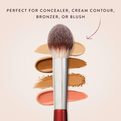 BK BEAUTY 110 large concealer brush concealer swatch highlights minimal product absorption for fuller coverage.