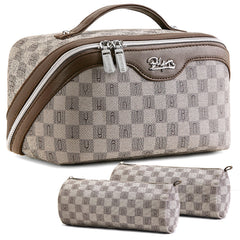 BOYATU travel makeup bag with large zipper opening for easy access and organization.