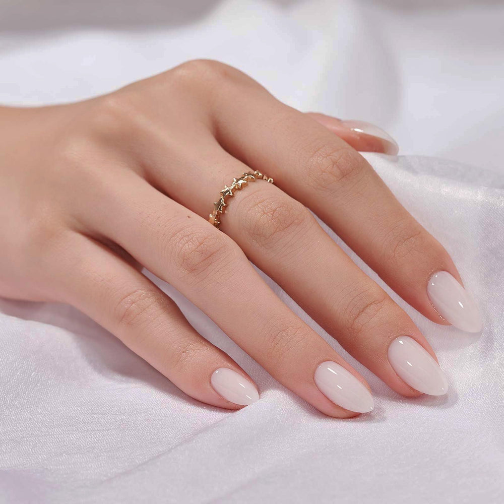 BTArtbox Cream Puff nails close-up shows natural gel finish for salon-like nails
