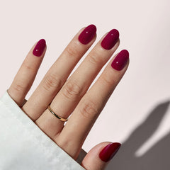 BTArtbox nails with included glue for longer wear and secure fit