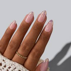 BTArtbox supremely-fit nails contour to nail beds for a natural look.