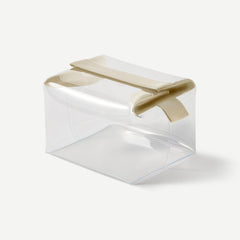 Cadence Parcel clear kit highlights magnetic closure for quick travel access.