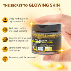 Caderno Inteligente Bee Venom Cream texture melts on skin for fast absorption.