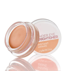 Catrice Under Eye Brightener fingertip application for quick blending and natural look.
