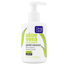Clean & Clear Aloe Vera Gentle Facial Cleanser bottle closeup for oil-free daily cleansing