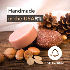 Clever Yoga Wave conditioner bar close-up emphasizes hydrating ingredients.