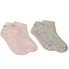 Cloudz two-pairs travel-lounge display demonstrates versatile packing for trips.