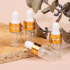 Comrzor includes 2 plastic droppers for precise filling and mess-free dispensing