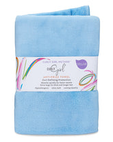Curly Girl towel anti-frizz close-up shows microfiber absorption for quick dries.
