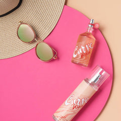 Curve Wave cap close-up shows a sleek, travel-ready lid.