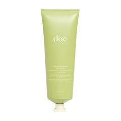 DAE Stargloss Shine Treatment bottle pour boosts shine and smooths frizz