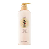 Daeng Gi Meo Ri Ki Gold Premium Treatment bottle—premium scalp care and nourishing formula.