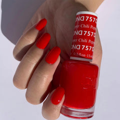 DAISY DND Chili Pepper gel polish bottle with matching lacquer for coordinated manicure