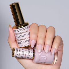 Daisy DND DC Gel Polish 2470 closeup highlights pigmentation