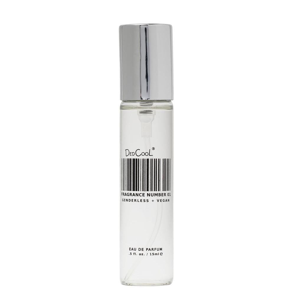 DedCool 01 Taunt bottle closeup shows creamy bergamot-vanilla aroma perfect for daily wear.