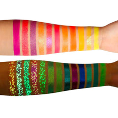 DE'LANCI Aurora Glow pentagram glitter close up
