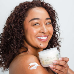Delúvia Miracle Aloe Cream with vitamin E highlights nourishing skin support.