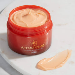 DHC Astaxanthin Collagen All-in-One Gel tube application demonstrates a simple daily routine.