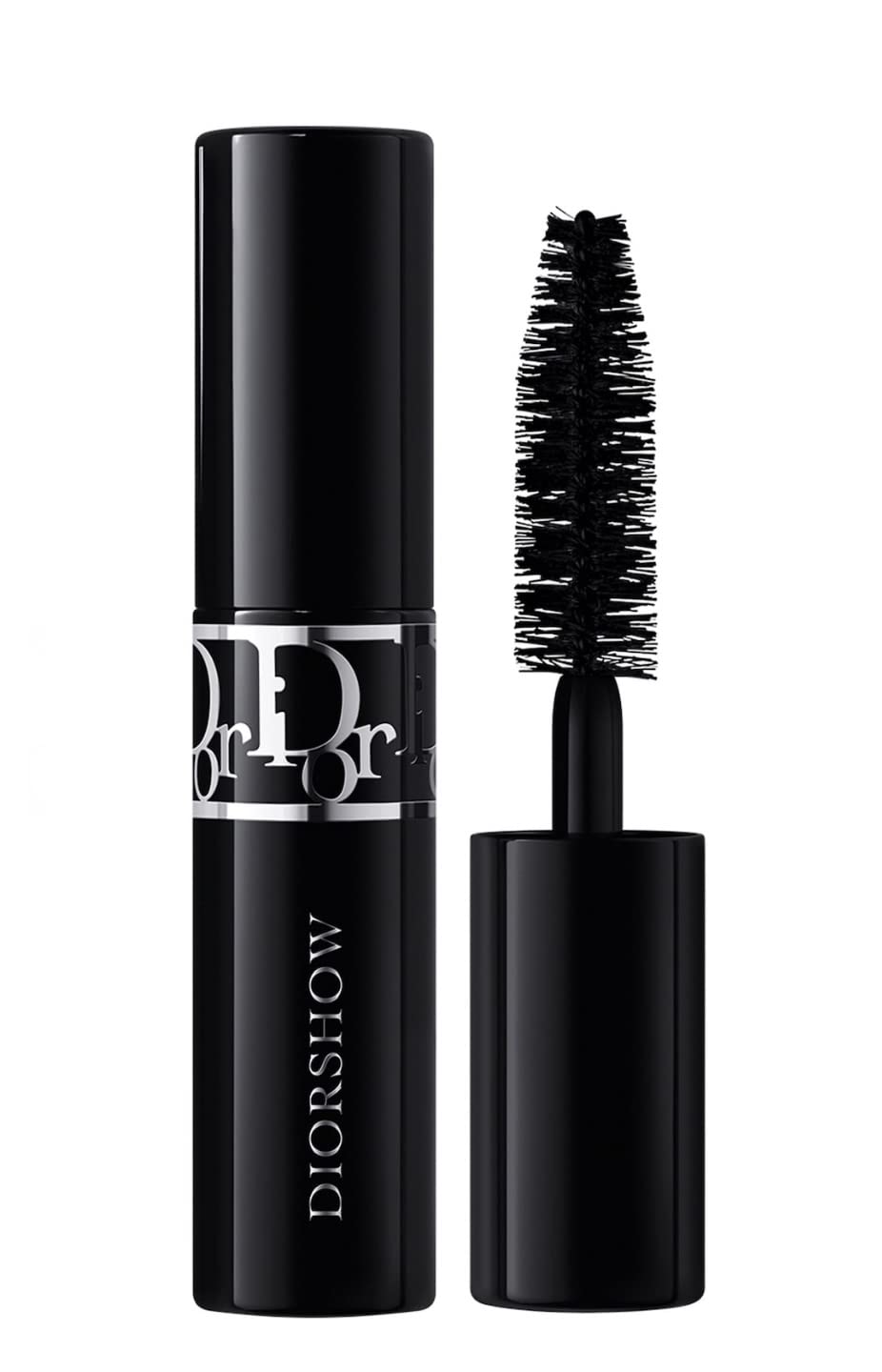 Dior Diorshow mascara wand close-up for buildable volume and travel-friendly design