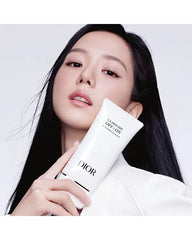 Dior La Mousse Off/On water lily illustration emphasizes purifying ingredient benefits.