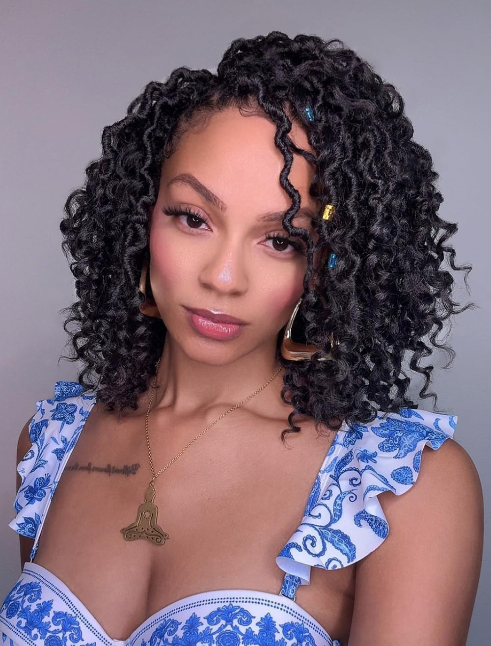 Dorsanee Goddess Locs crochet hair 10inch full-head set for a lasting protective style.