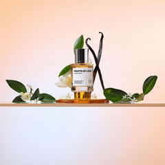 Dossier Fruits of Love opening notes visuals with blackcurrant hint at daytime freshness.
