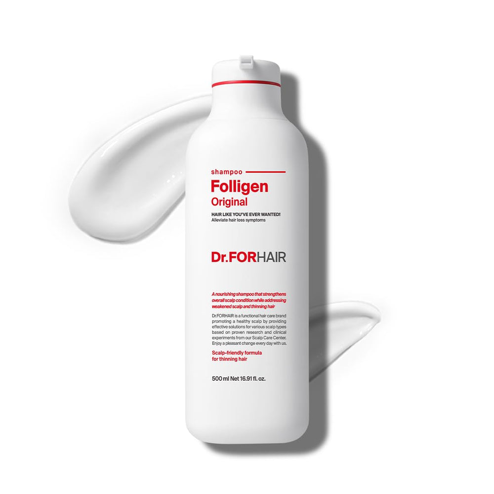 DR.FORHAIR Folligen Shampoo bottle application supports scalp refresh through a clarifying cleanse.