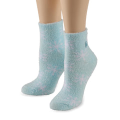 Earth Therapeutics Thera-Soft socks aloe-vitamin-e-closeup, highlighting infusion for skin-friendly pampering.