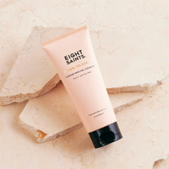 Mud gel swirl highlighting natural clays for oil control