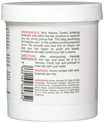 Emergencia Toque Magico mask hands application shot emphasizing ease of use and softening effect