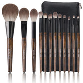 ENZO KEN MONI walnut-handle close-up for comfortable grip during makeup application