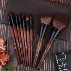 ENZO KEN natural sable brushes close-up for skin-friendly blending
