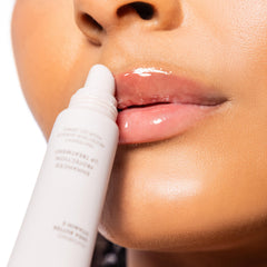 ESW Beauty ácido hialuronico retiene humedad y forma capa protectora.