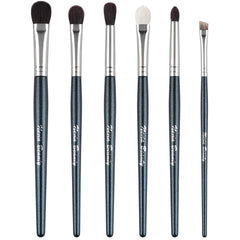 EVRCHGIEA goat hair eye brush set with blue handles for precise blending and a professional finish.