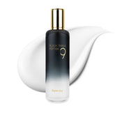 FARMSTAY Black Snail Mucin Perfect Emulsion bottle closeup illustrates daily hydration for dry skin.