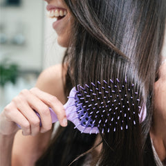FHI Heat UNbrush Bristles Closeup showing DuoFlex anti-static bristles reduce snags.