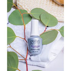 Gelish No-Cleanse Top Coat aporta durabilidad de 21 días para manicuras duraderas.